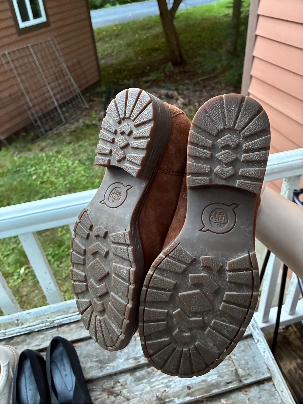 Born Women's Brown waterproof Suede Chelsea Ankle Boots - Picture 4 of 4